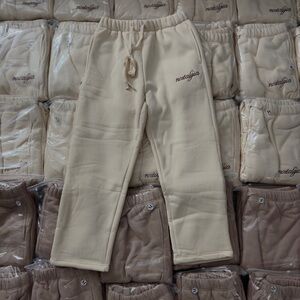 nostalgia sweatpants cream & coffee